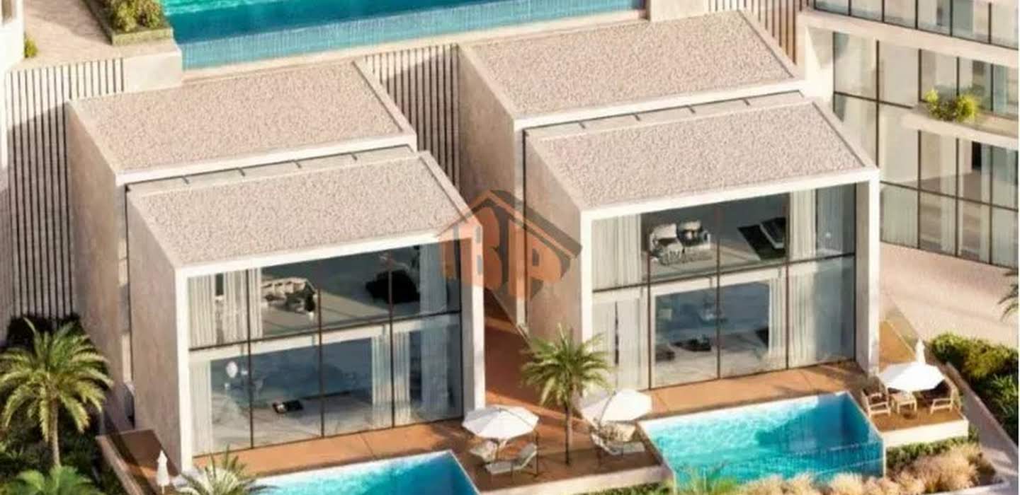 Villa with Pool - Photo 4